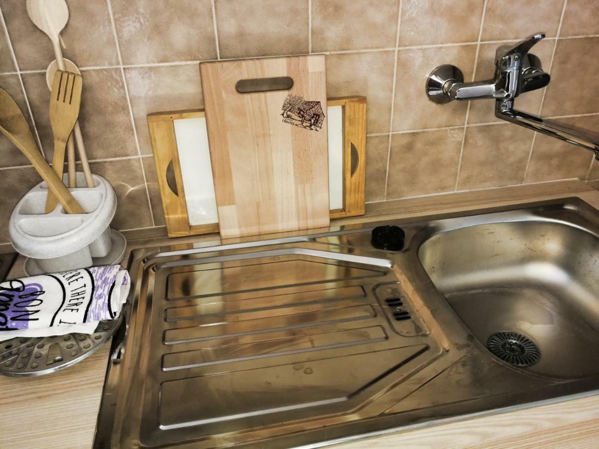 Apartman Damir Sumartin Luaran gambar